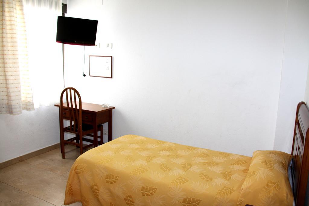 Hostal Restaurante La Masia Vila-real Zimmer foto