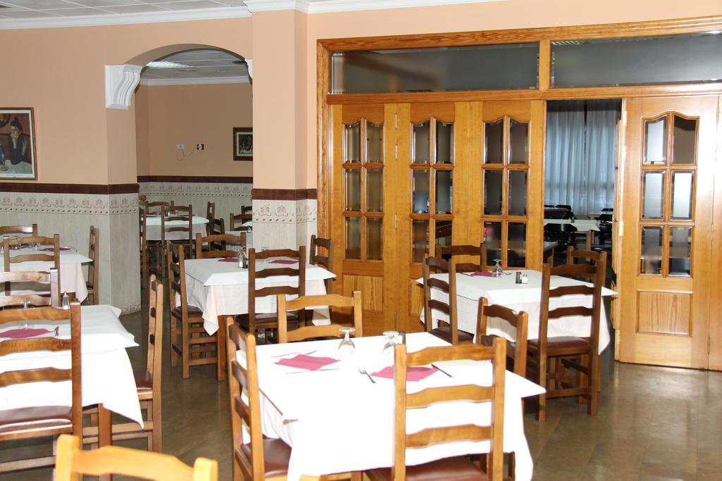Hostal Restaurante La Masia Vila-real Exterior foto