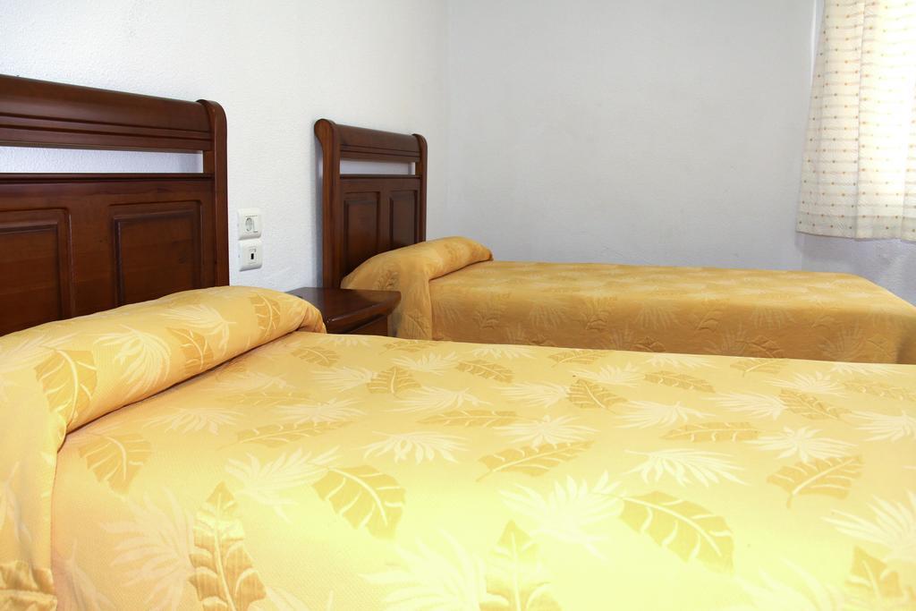 Hostal Restaurante La Masia Vila-real Zimmer foto
