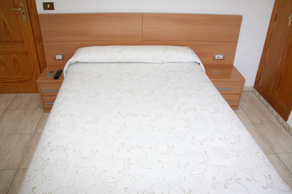 Hostal Restaurante La Masia Vila-real Zimmer foto